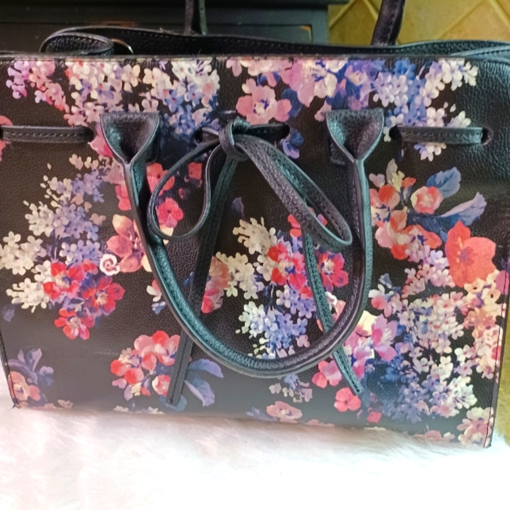 NWOT CARLOS SANTANA SATCHEL WOODSIDE BLACK FLORAL